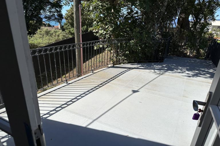 Photo of property in 18 Lower Watt Street, Wadestown, Wellington, 6012