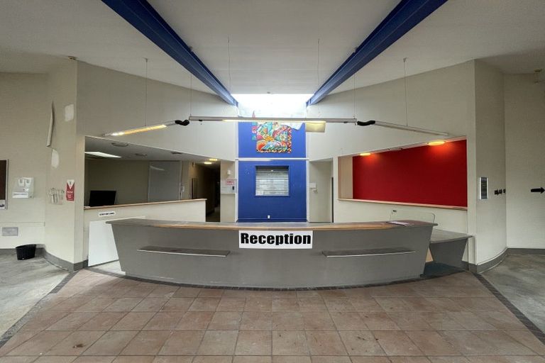 Photo of property in 12 Oma Hoiho Place, Westgate, Auckland, 0614