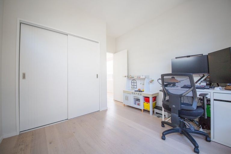 Photo of property in 33 Lockheed Street, Hobsonville, Auckland, 0618