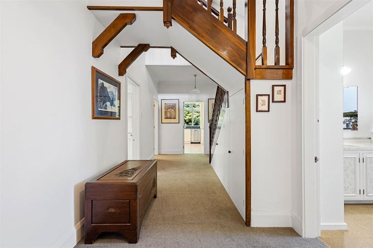 Photo of property in 120 Aorangi Road, Bryndwr, Christchurch, 8053