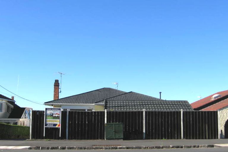 Photo of property in 1/67 Kitchener Road, Milford, Auckland, 0620