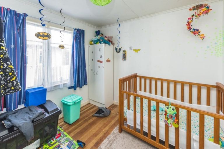 Photo of property in 70 Manuka Street, Castlecliff, Whanganui, 4501