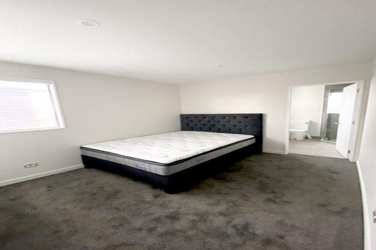 Photo of property in 11 Grey Way, Russley, Christchurch, 8042