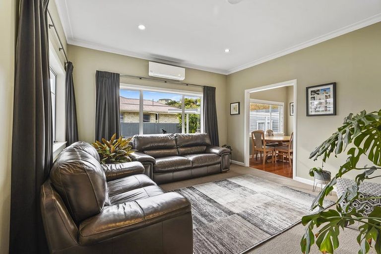Photo of property in 6 Vectis Road, Hillcrest, Hamilton, 3216