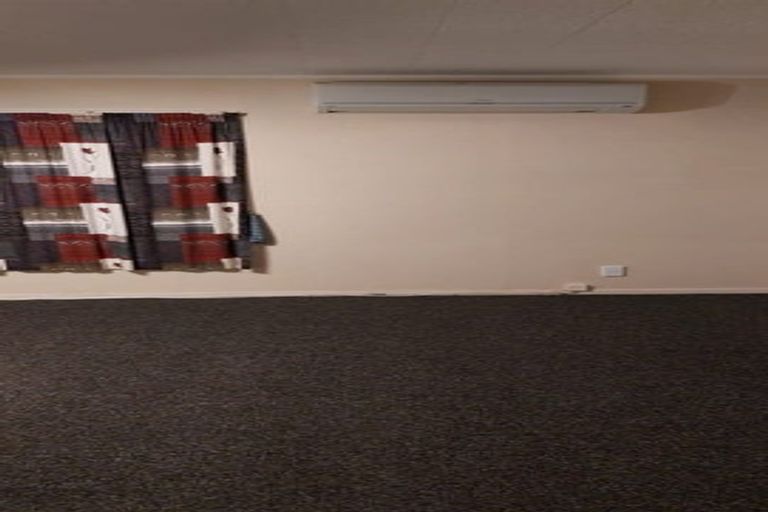 Photo of property in 2/100 Cargill Street, Papakura, 2110