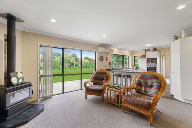 Photo of property in 22 Jenny Lane, Waiuku, 2123