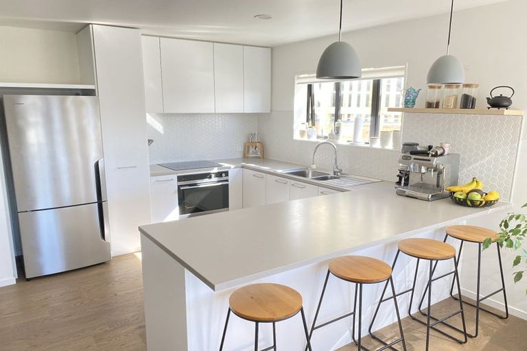 Photo of property in 11/104 Maupuia Road, Maupuia, Wellington, 6022