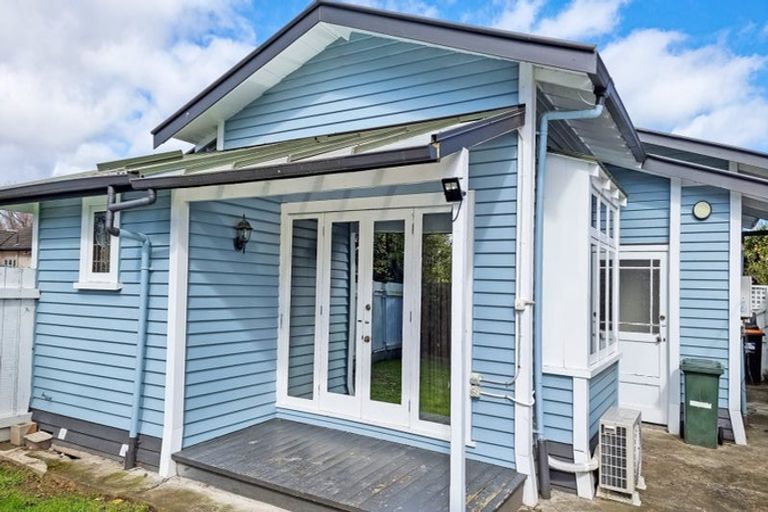 Photo of property in 23 Union Street, Hokowhitu, Palmerston North, 4410