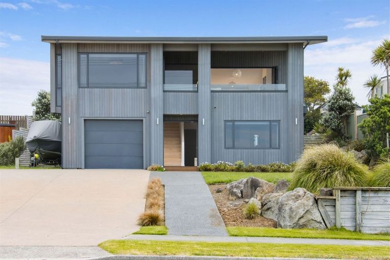 Photo of property in 154 Seaforth Road, Waihi Beach, 3611