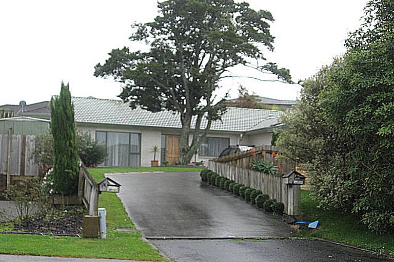 Photo of property in 2/29 Menen Place, Manurewa, Auckland, 2105