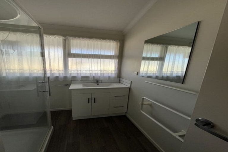 Photo of property in 2/10 Te Aroha Street, Hamilton East, Hamilton, 3216