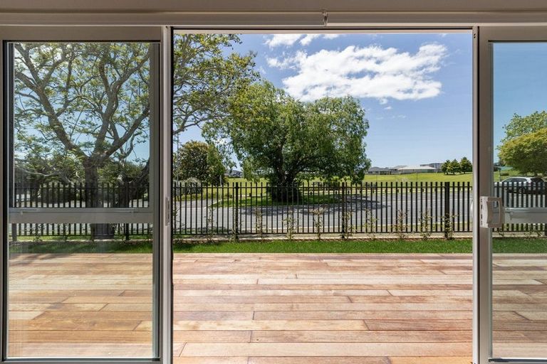 Photo of property in 13a Western Avenue, Omokoroa, 3114