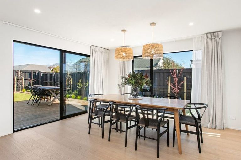 Photo of property in 127 Hamilton Avenue, Ilam, Christchurch, 8041