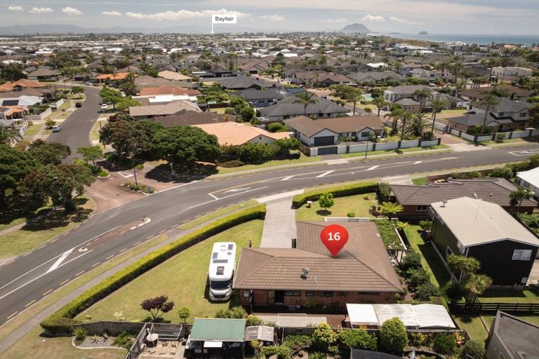 Photo of property in 16 Pacific View Road, Papamoa Beach, Papamoa, 3118