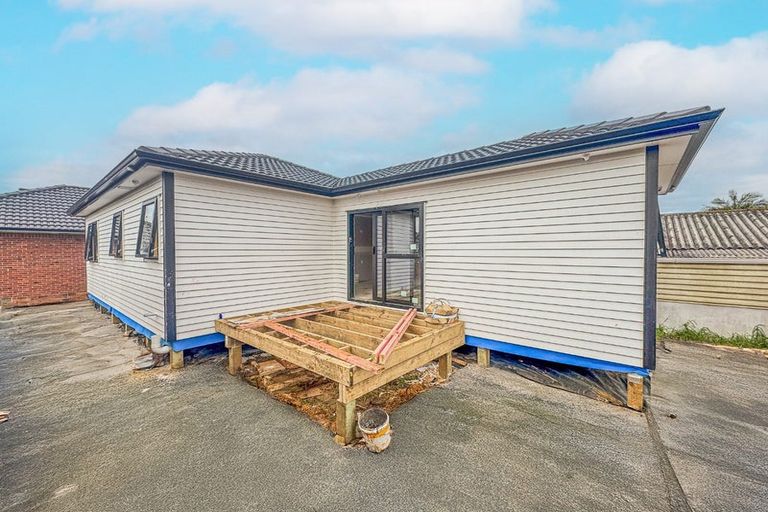 Photo of property in 309 Massey Road, Mangere East, Auckland, 2024