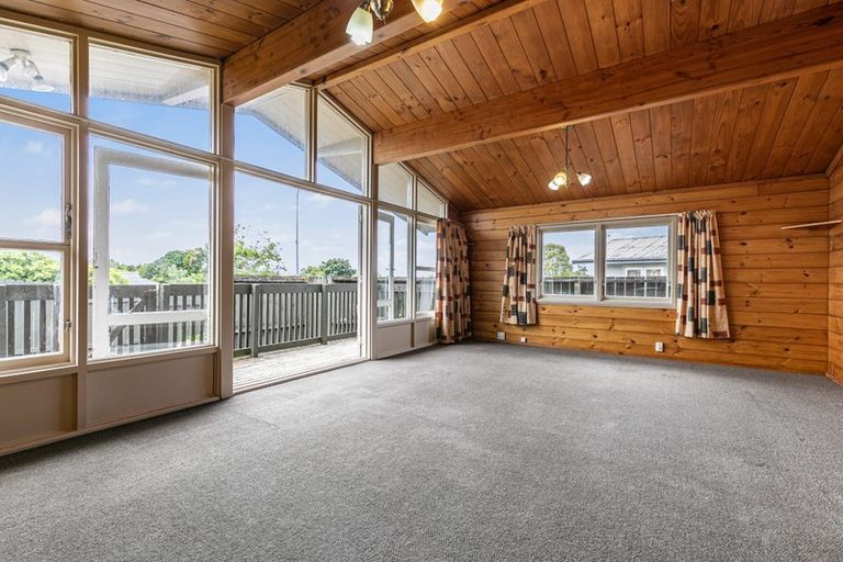 Photo of property in 291 Pakuranga Road, Pakuranga Heights, Auckland, 2010