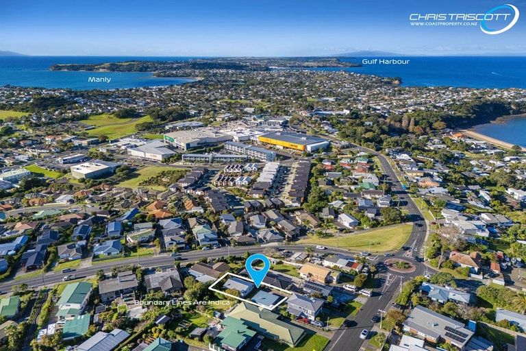 Photo of property in 57a Wade River Road, Stanmore Bay, Whangaparaoa, 0932
