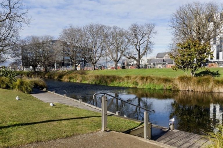 Photo of property in 10/245 Montreal Street, Christchurch Central, Christchurch, 8013