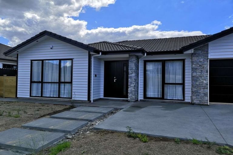 Photo of property in 66 Symes Drive, Red Beach, 0932