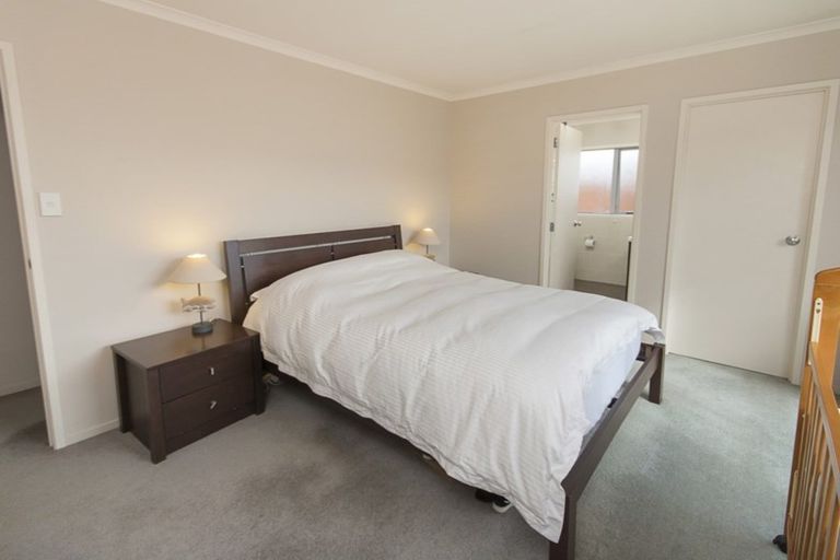 Photo of property in 8 Ludlow Place, Pukekohe, 2120
