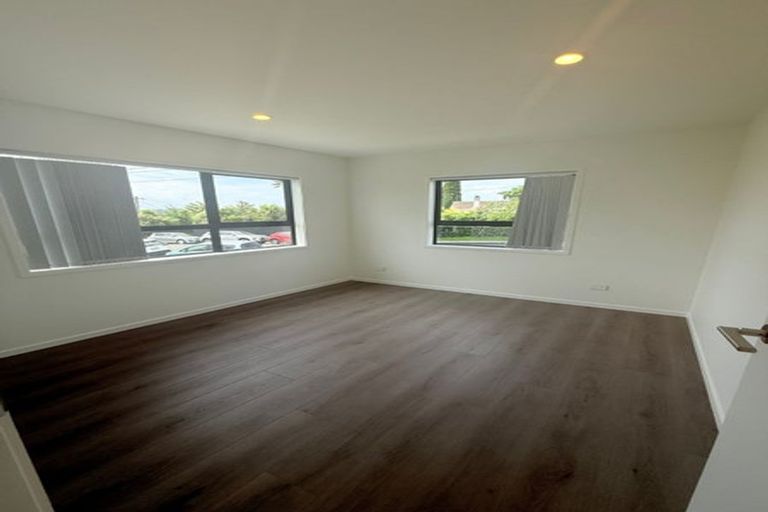 Photo of property in 128 Birkdale Road, Birkdale, Auckland, 0626