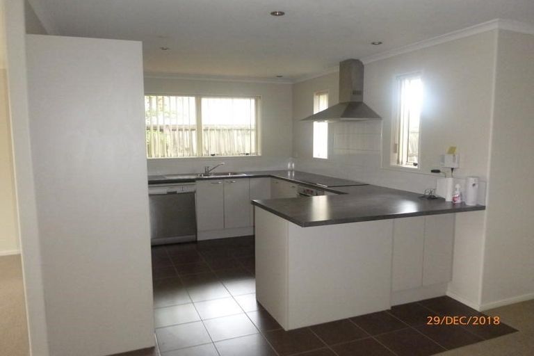 Photo of property in 28a Rosier Road, Glen Eden, Auckland, 0602