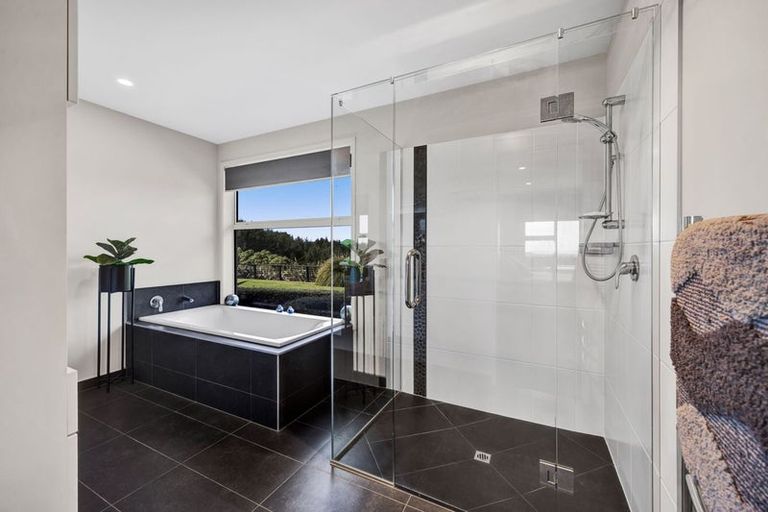 Photo of property in 253 Lwr Pitone Road, Pitone, New Plymouth, 4374