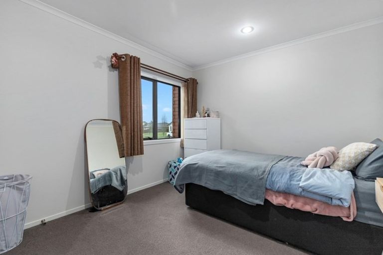 Photo of property in 214 Saint James Drive, Huntington, Hamilton, 3210