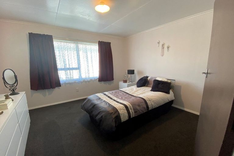 Photo of property in 255 High Street, Eltham, 4322
