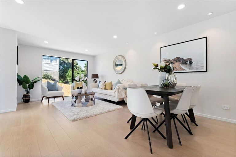 Photo of property in 11c Bowman Road, Forrest Hill, Auckland, 0620