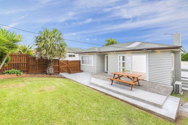 Photo of property in 1/184 Forrest Road, Forrest Hill, Auckland, 0620