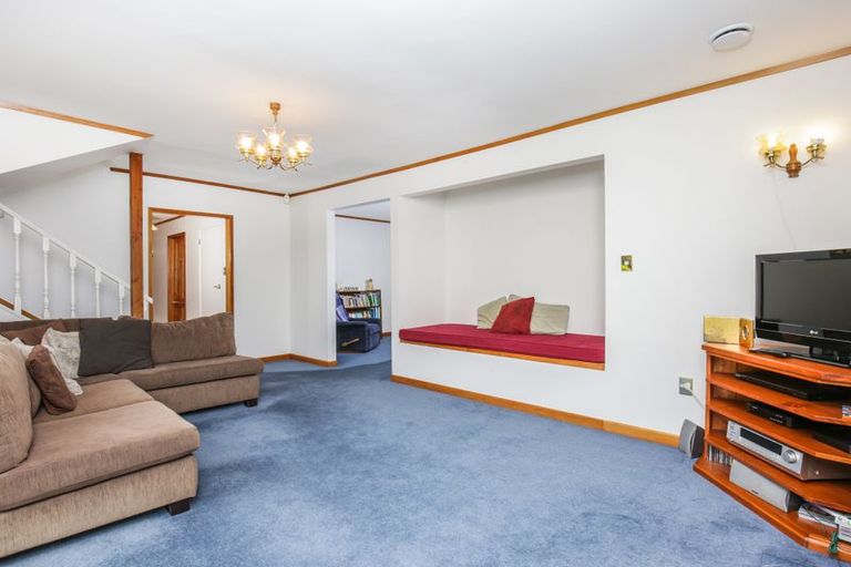 Photo of property in 2 Grovelands Way, Titirangi, Auckland, 0604