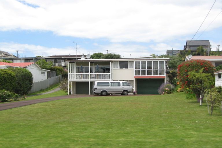 Photo of property in 65 Tindalls Bay Road, Tindalls Beach, Whangaparaoa, 0930