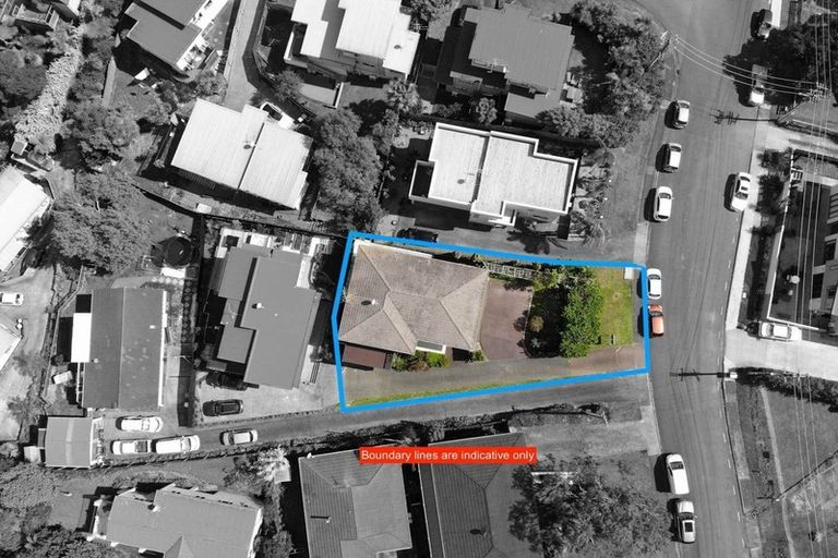 Photo of property in 16 Glendhu Road, Bayview, Auckland, 0629