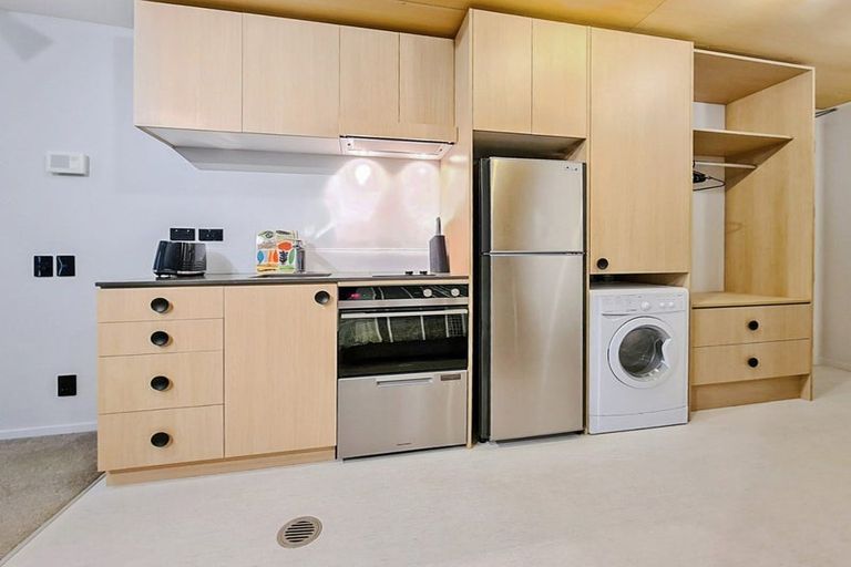 Photo of property in Vedado Apartments, 205/41 Hopper Street, Mount Cook, Wellington, 6011