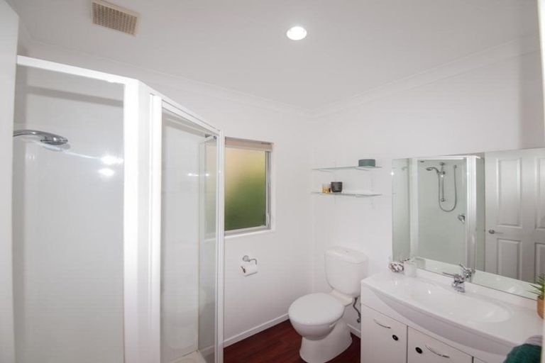 Photo of property in 212 Westchester Drive, Churton Park, Wellington, 6037