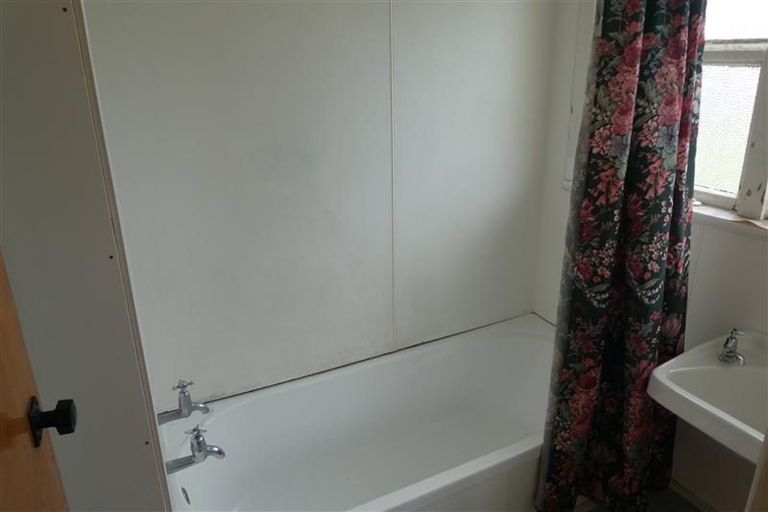 Photo of property in 24 Waverley Street, Elgin, Gisborne, 4010