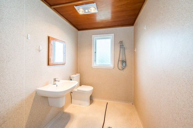 Photo of property in 34 Dale Road, Raumati South, Paraparaumu, 5032