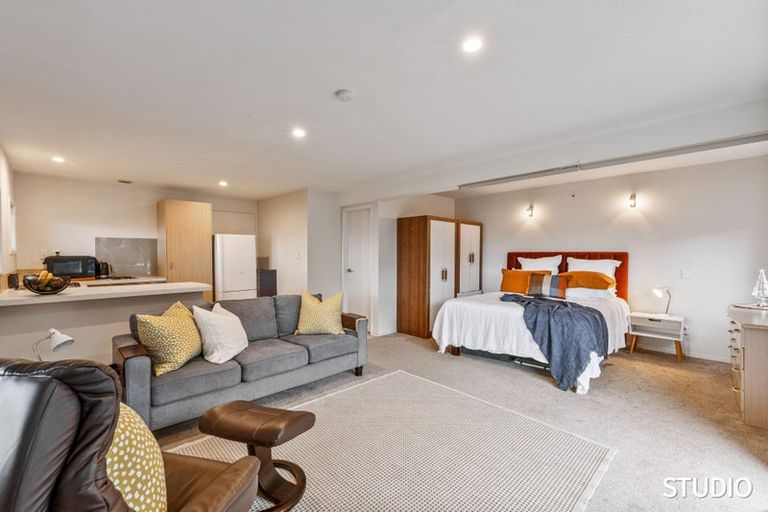 Photo of property in 25 Maxwelton Drive, Mairangi Bay, Auckland, 0630