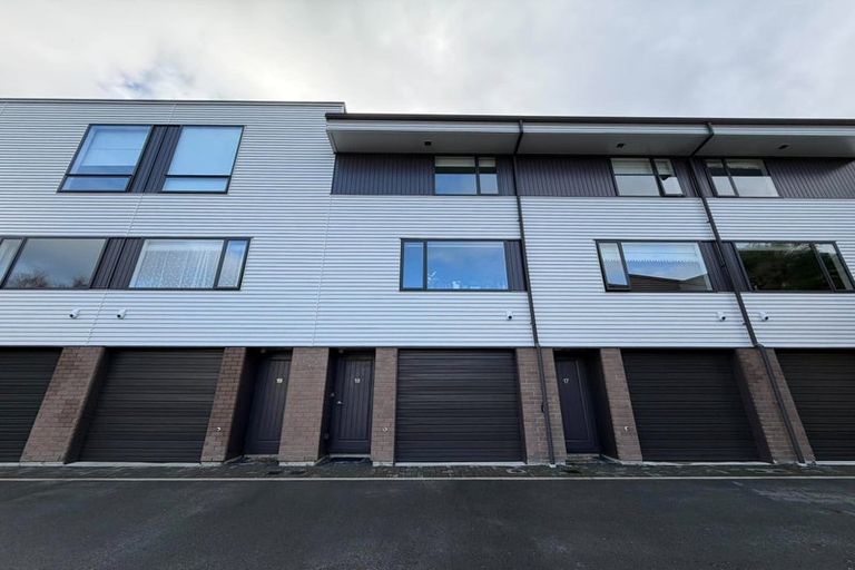 Photo of property in 18/8 Thatcher Crescent, Crofton Downs, Wellington, 6035