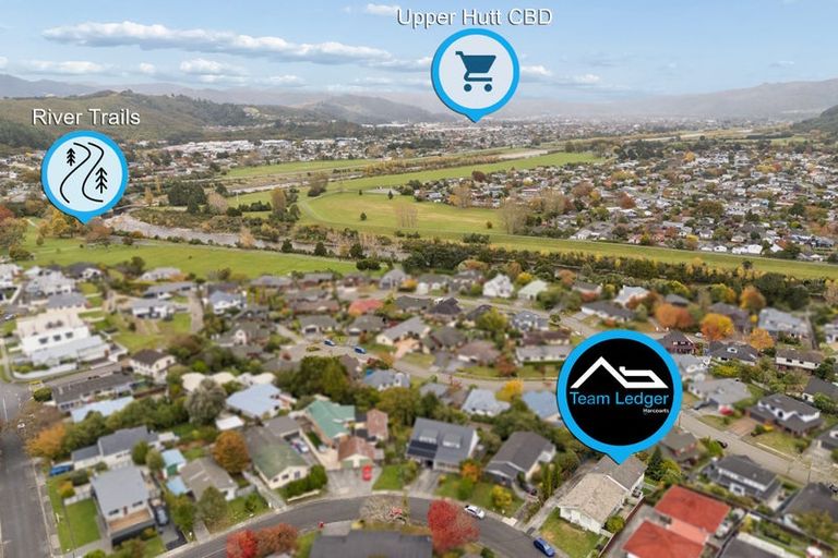 Photo of property in 2/13 Roband Crescent, Brown Owl, Upper Hutt, 5018