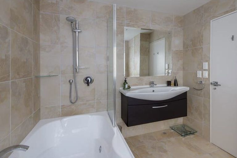 Photo of property in 7a Bay Lair Grove, Island Bay, Wellington, 6023