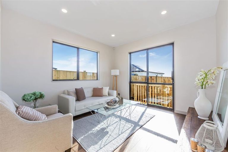 Photo of property in 9 Drover Close, Flat Bush, Auckland, 2019