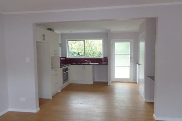 Photo of property in 3/44 Rua Road, Glen Eden, Auckland, 0602