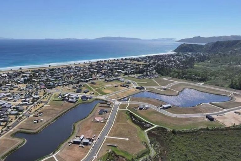 Photo of property in 208 Hamiora Street, Matarangi, 3592