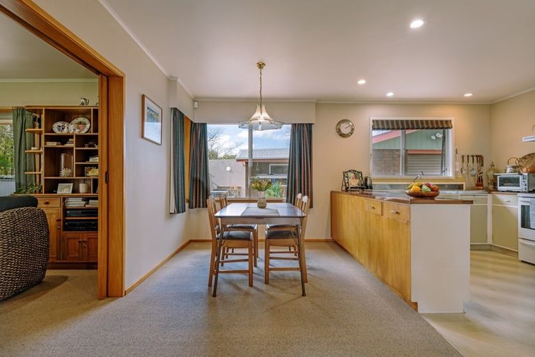 Photo of property in 9 Panako Place, Awapuni, Palmerston North, 4412