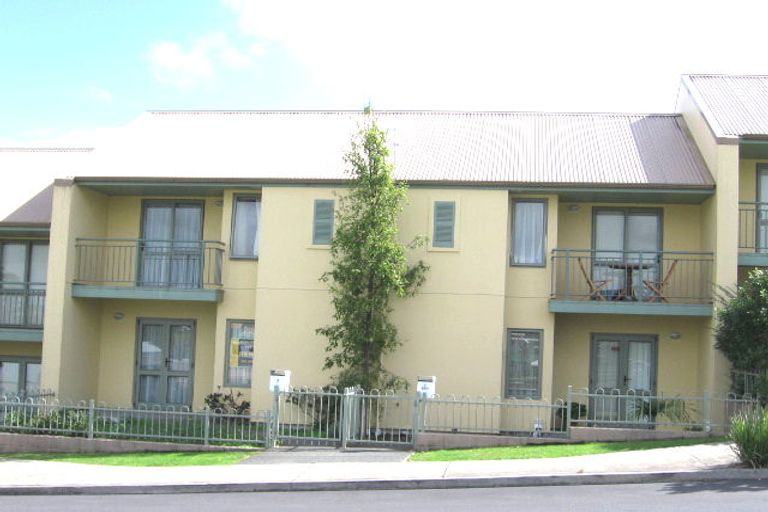 Photo of property in 5 Mt Lebanon Lane, Henderson, Auckland, 0612