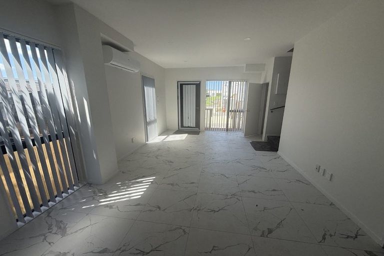 Photo of property in 32a Cape Road, Mangere, Auckland, 2022