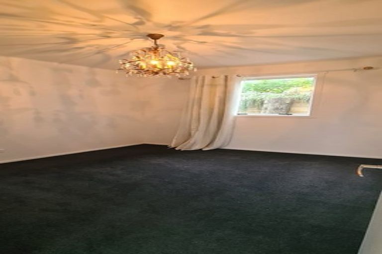 Photo of property in 23 Hobbs Road, Matakatia, Whangaparaoa, 0930