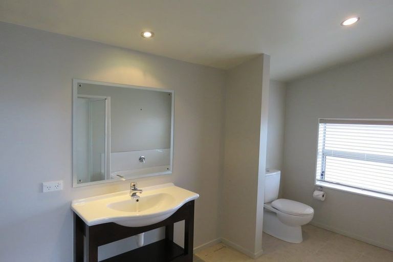 Photo of property in 30g Lyndon Street, Riccarton, Christchurch, 8041